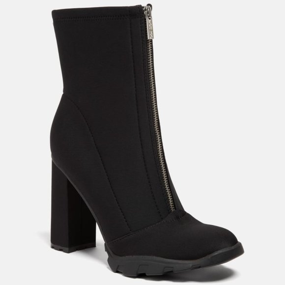 Guess Black 'Michele' Knit Zip Up Ankle Booties SIZE 9 - Picture 1 of 7
